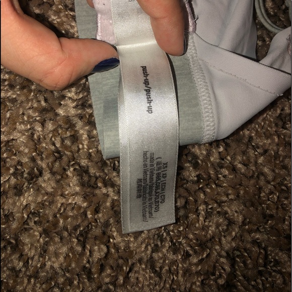 Victoria’s Secret push up bra - Picture 2 of 3